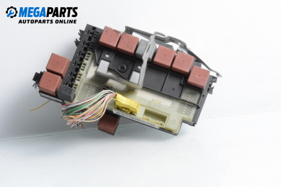Fuse box for Renault Clio II Hatchback (09.1998 - 09.2005) 1.2 16V (BB05, BB0W, BB11, BB27, BB2T, BB2U, BB2V, CB05...), 75 hp