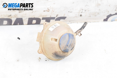 Behälter für frostschutzmittel for Volkswagen Passat II Variant B3, B4 (02.1988 - 06.1997) 1.8, 90 hp