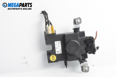Amplificator antenă for Audi A3 Hatchback II (05.2003 - 08.2012), № 8P0035225