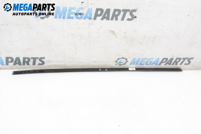 Windscreen moulding for Peugeot 307 Station Wagon (03.2002 - 12.2009), station wagon, position: front