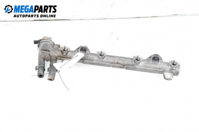 Benzin-einspritzleiste for Volkswagen Golf IV Hatchback (08.1997 - 06.2005) 1.4 16V, 75 hp