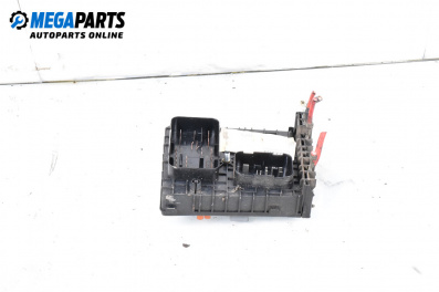 Fuse box for Volkswagen Touran Minivan I (02.2003 - 05.2010) 2.0 TDI 16V, 140 hp
