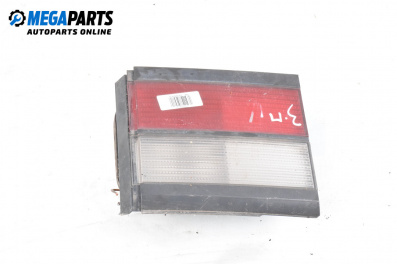 Innere bremsleuchte for Volkswagen Passat II Variant B3, B4 (02.1988 - 06.1997), combi, position: links