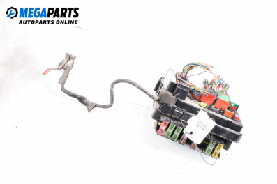 Fuse box for Peugeot 206 CC Cabrio (09.2000 - 12.2008) 1.6 16V, 109 hp