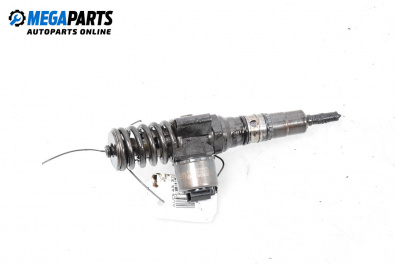 Diesel fuel injector for Audi A4 Sedan B7 (11.2004 - 06.2008) 2.0 TDI, 140 hp