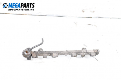 Fuel rail for Mitsubishi Carisma Hatchback (07.1995 - 06.2006) 1.6 (DA1A), 90 hp