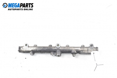 Rampă combustibil for Citroen C5 I Break (06.2001 - 08.2004) 2.2 HDi (DE4HXB, DE4HXE), 133 hp