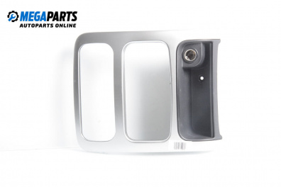 Central console for Jeep Cherokee SUV III (09.2001 - 01.2008)