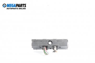 Antenna booster for Mercedes-Benz M-Class SUV (W163) (02.1998 - 06.2005)