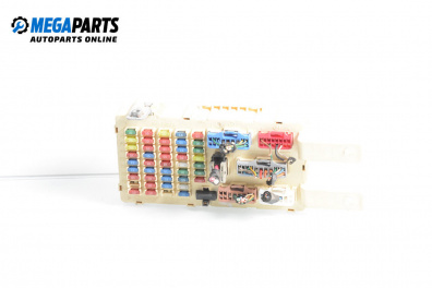 Fuse box for Hyundai Santa Fe II SUV (10.2005 - 12.2012) 2.2 CRDi GLS 4x4, 150 hp