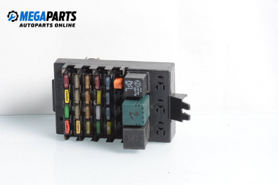 Fuse box for Lancia Kappa Sedan (08.1994 - 10.2001) 2.0 20V (838AG1AA, 838AG11A), 155 hp