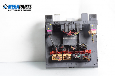 Sicherungskasten for Volkswagen Passat V Variant B6 (08.2005 - 11.2011) 3.2 FSI 4motion, 250 hp