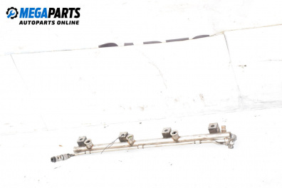 Fuel rail for Volkswagen Passat V Variant B6 (08.2005 - 11.2011) 3.2 FSI 4motion, 250 hp