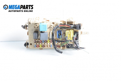 Fuse box for Toyota Avensis II Station Wagon (04.2003 - 11.2008) 2.2 D-4D (ADT251), 150 hp