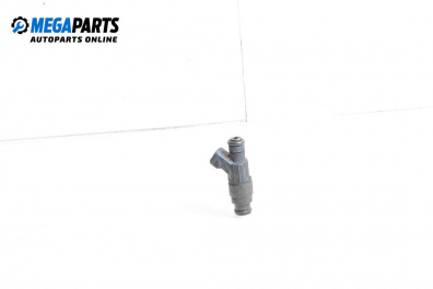 Gasoline fuel injector for Volkswagen Bora Sedan (10.1998 - 12.2013) 2.0, 115 hp