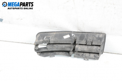 Grilă în bara de protecție for Volkswagen Golf IV Hatchback (08.1997 - 06.2005), hatchback, position: fața