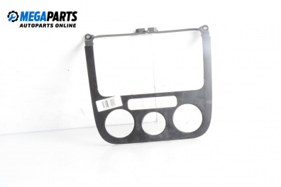 Consola centrală for Volkswagen Golf V Hatchback (10.2003 - 02.2009)