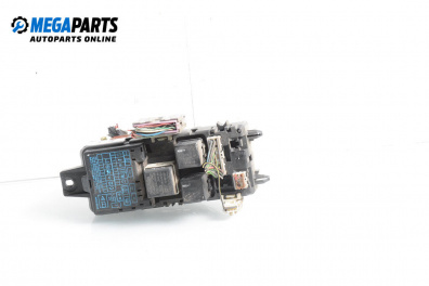 Fuse box for Mitsubishi Space Star Minivan (06.1998 - 12.2004) 1.9 DI-D (DG4A), 102 hp