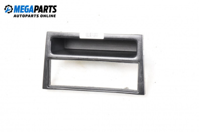 Central console for Opel Corsa C Hatchback (09.2000 - 12.2009)