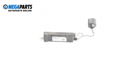 Antenna booster for Audi Q7 SUV I (03.2006 - 01.2016)