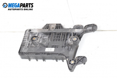 Akku halterund for Audi A3 Hatchback II (05.2003 - 08.2012), 3 türen, hecktür
