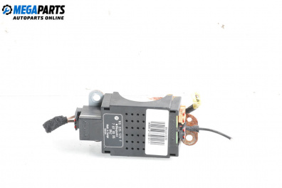 Antenna booster for Volkswagen Golf V Hatchback (10.2003 - 02.2009)