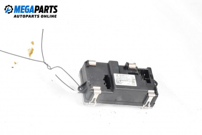 Cooling fan control relay for Audi A6 Avant C6 (03.2005 - 08.2011)