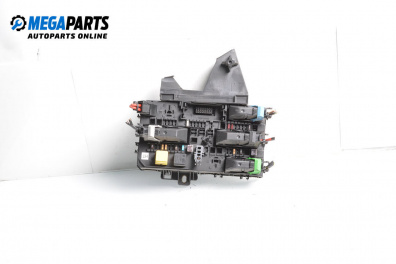 Fuse box for Opel Astra H Estate (08.2004 - 05.2014) 1.9 CDTI, 100 hp