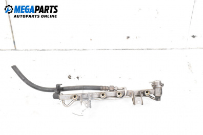 Fuel rail for Volkswagen Passat III Variant B5 (05.1997 - 12.2001) 1.6, 101 hp