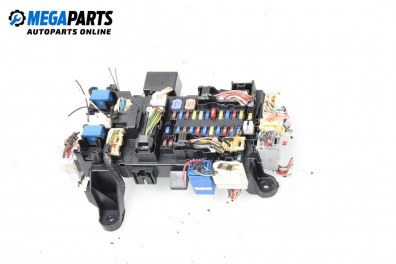 Fuse box for Suzuki Grand Vitara II SUV (04.2005 - 08.2015) 1.9 DDiS 4X4 (JT419, TD44, JB419WD), 129 hp