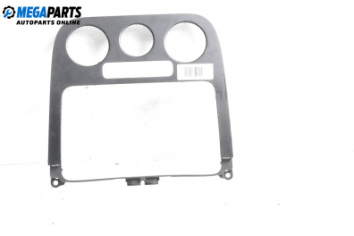 Consola centrală for Volkswagen Golf V Hatchback (10.2003 - 02.2009)