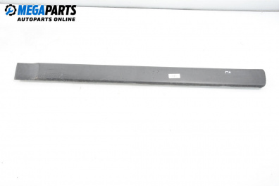 Material profilat exterior for Peugeot Partner Combispace (05.1996 - 12.2015), monovolum, position: fața