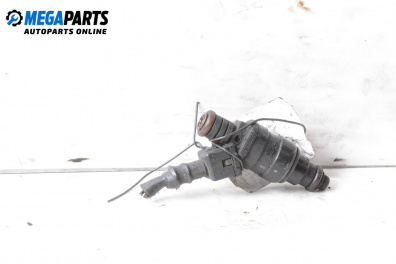 Gasoline fuel injector for Audi 80 Avant B4 (09.1991 - 01.1996) 2.0 E, 115 hp