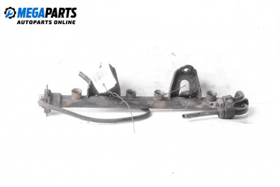 Fuel rail for Audi 80 Avant B4 (09.1991 - 01.1996) 2.0 E, 115 hp