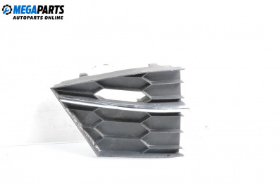 Grilă în bara de protecție for Skoda Superb III Combi (03.2015 - ...), combi, position: fața