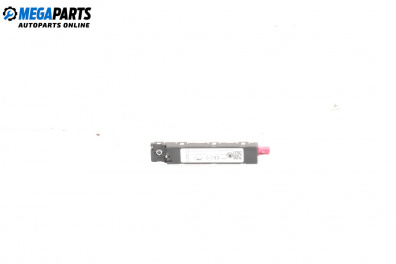 Amplificator antenă for Skoda Superb III Combi (03.2015 - ...)