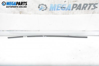 Material profilat for BMW 3 Series E46 Sedan (02.1998 - 04.2005), sedan, position: dreaptă - fața