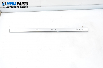 Material profilat exterior for Mercedes-Benz C-Class Estate (S203) (03.2001 - 08.2007), combi, position: dreapta