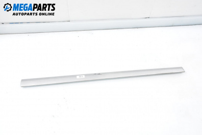 Material profilat for Mercedes-Benz C-Class Sedan (W203) (05.2000 - 08.2007), sedan, position: dreaptă - fața