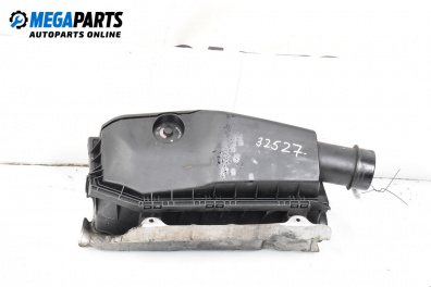 Carcasă filtru de aer for Mercedes-Benz C-Class Sedan (W203) (05.2000 - 08.2007) C 200 CDI (203.004)