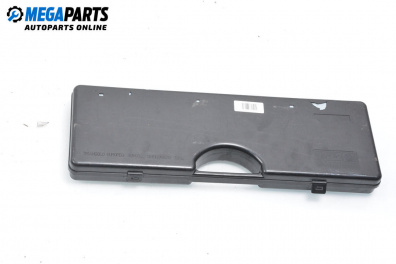 Triunghi reflectorizant for Toyota Avensis II Station Wagon (04.2003 - 11.2008)