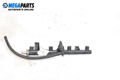 Rampă combustibil for Alfa Romeo 145 Hatchback (07.1994 - 01.2001) 1.4 i.e. 16V T.S., 103 hp