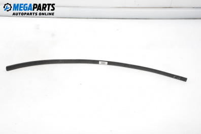 Material profilat exterior for Volkswagen Golf IV Hatchback (08.1997 - 06.2005), hatchback, position: fața