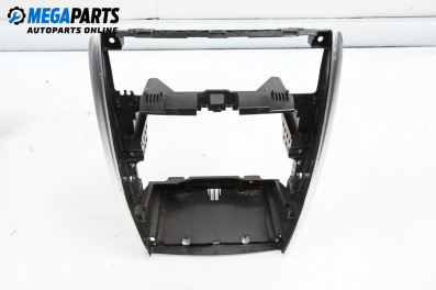 Consola centrală for Mercedes-Benz B-Class Hatchback I (03.2005 - 11.2011)