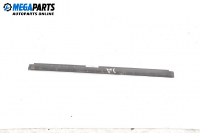 Material profilat for Mercedes-Benz E-Class Estate (S211) (03.2003 - 07.2009), combi, position: dreaptă - spate