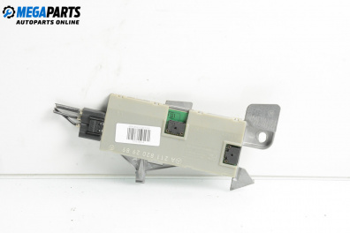 Amplificator antenă for Mercedes-Benz E-Class Estate (S211) (03.2003 - 07.2009)