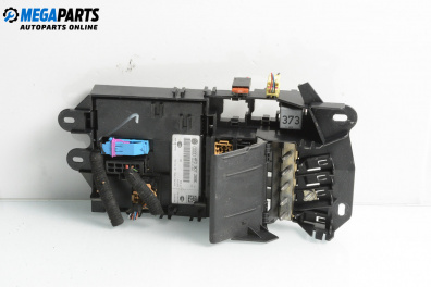 Fuse box for Audi A6 Sedan C6 (05.2004 - 03.2011) 2.4, 177 hp