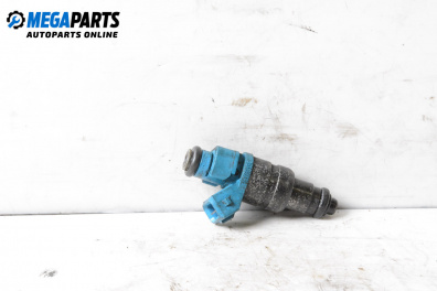 Gasoline fuel injector for Volkswagen Passat III Sedan B5 (08.1996 - 12.2001) 1.6, 101 hp