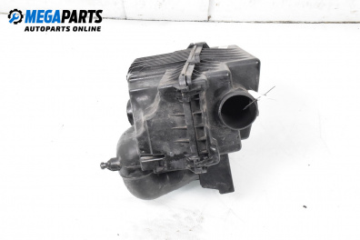 Carcasă filtru de aer for Mazda 6 Station Wagon I (08.2002 - 12.2007) 2.0