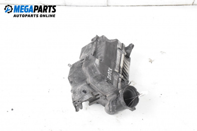 Carcasă filtru de aer for Citroen C5 II Break (09.2004 - 01.2008) 1.6 HDi (RE8HZB)